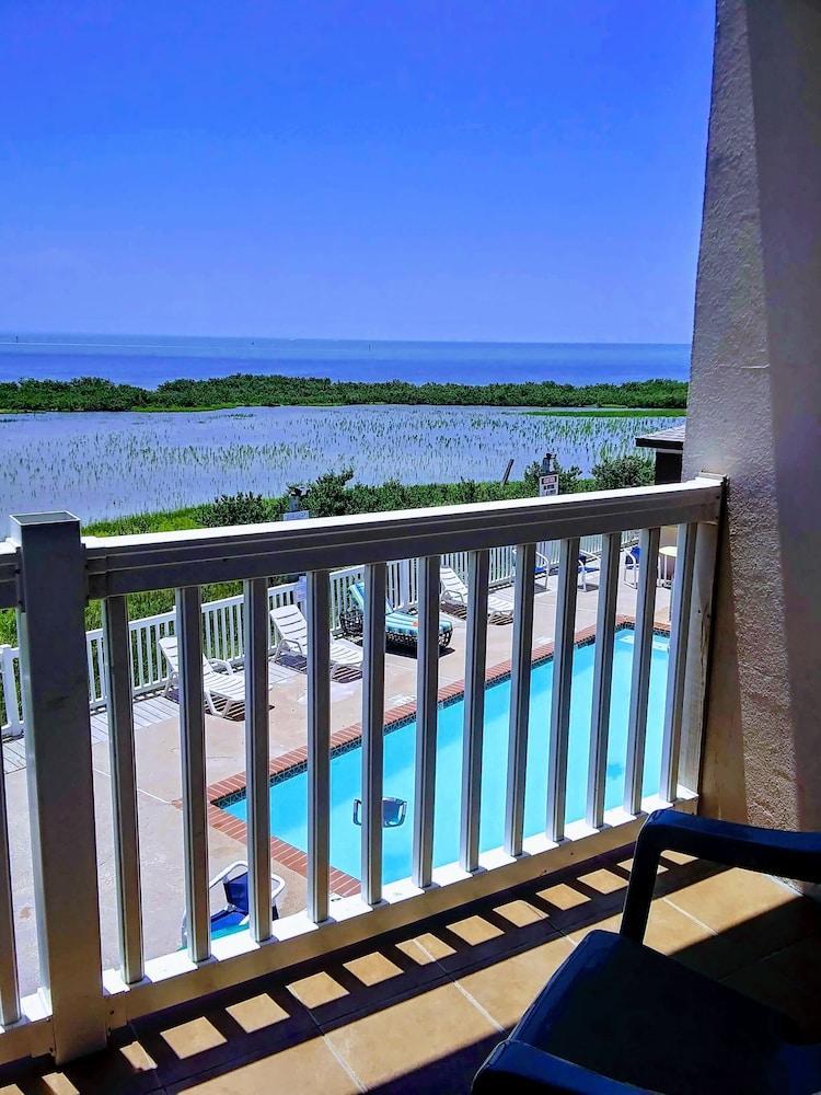 Blue Bay Inn And Suites South Padre Island Exterior photo