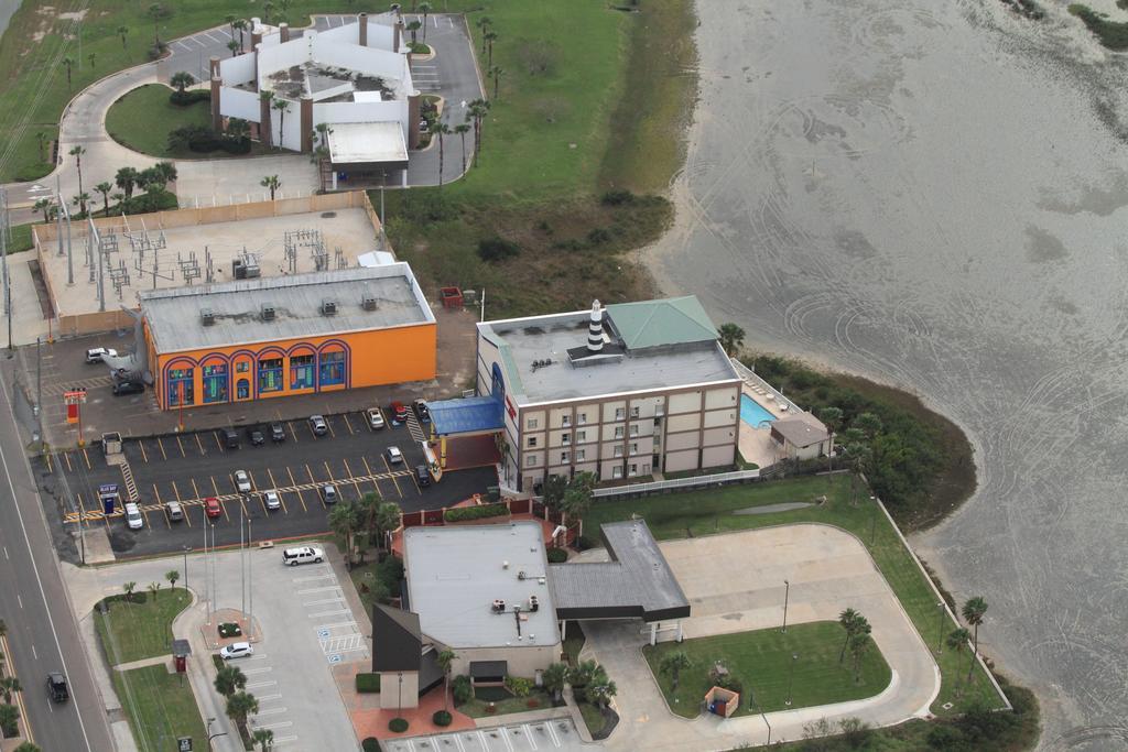 Blue Bay Inn And Suites South Padre Island Exterior photo