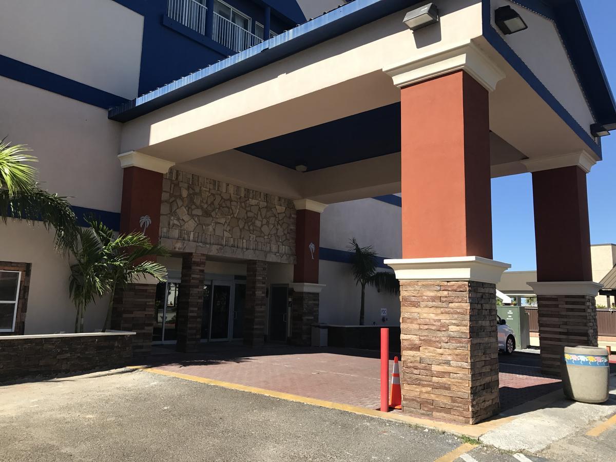 Blue Bay Inn And Suites South Padre Island Exterior photo