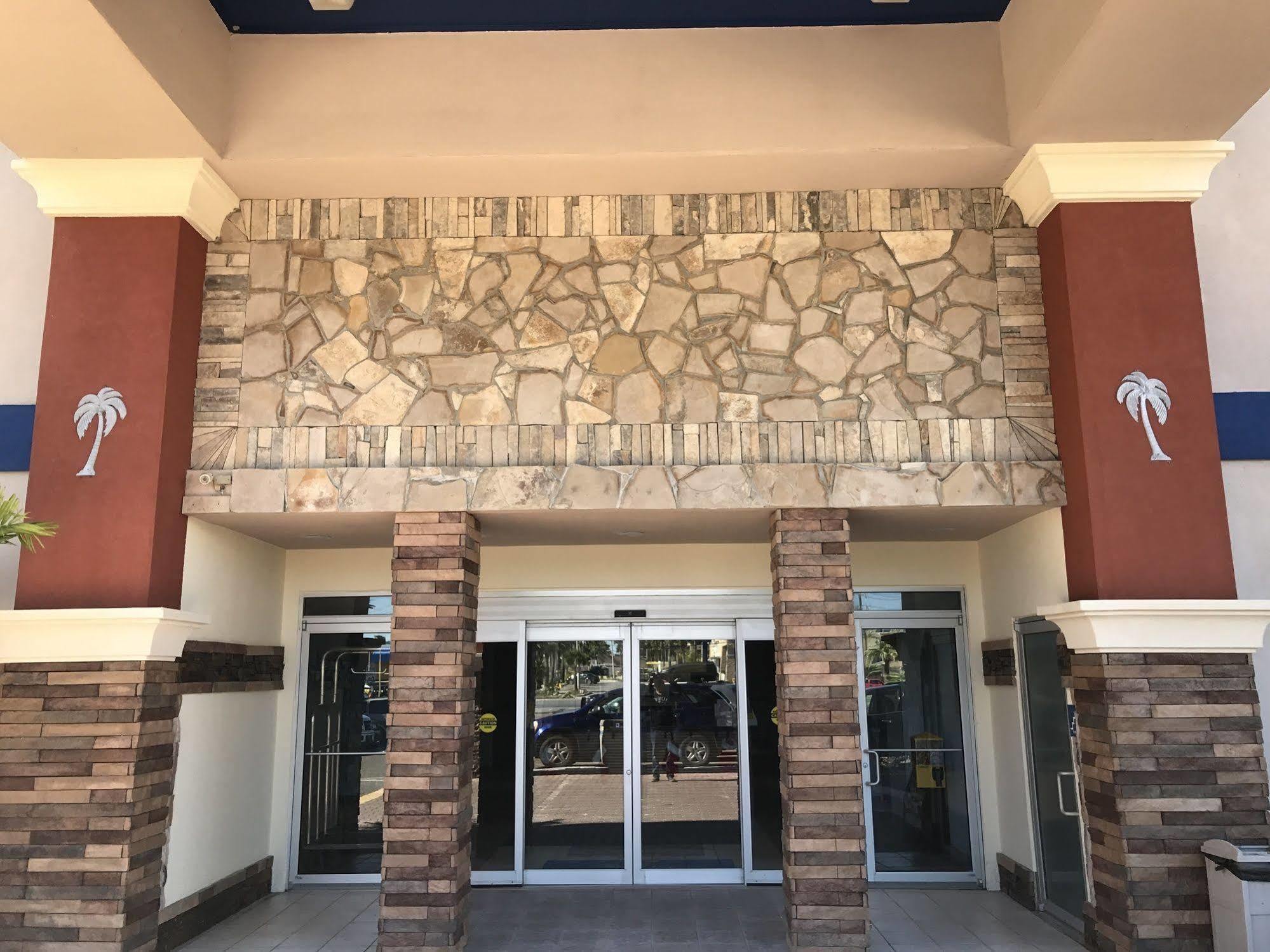 Blue Bay Inn And Suites South Padre Island Exterior photo