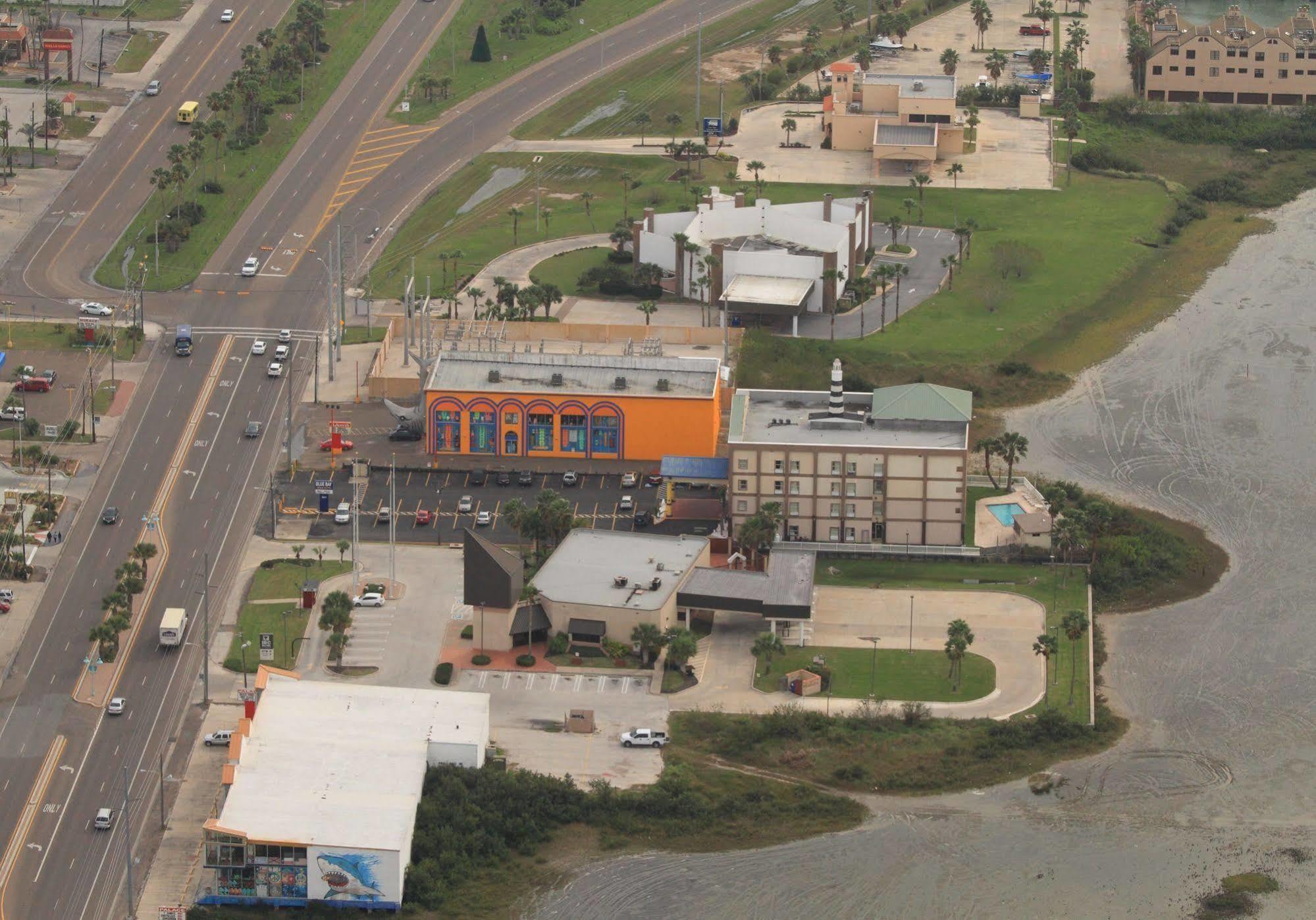 Blue Bay Inn And Suites South Padre Island Exterior photo