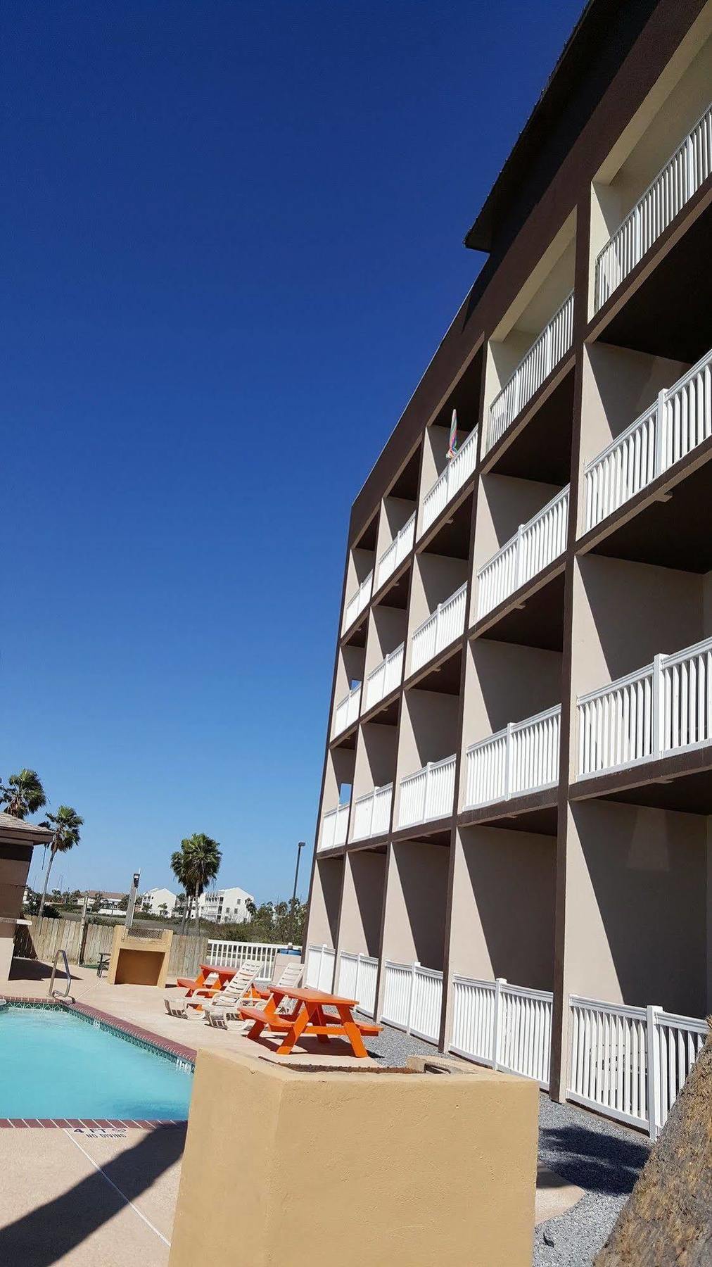 Blue Bay Inn And Suites South Padre Island Exterior photo